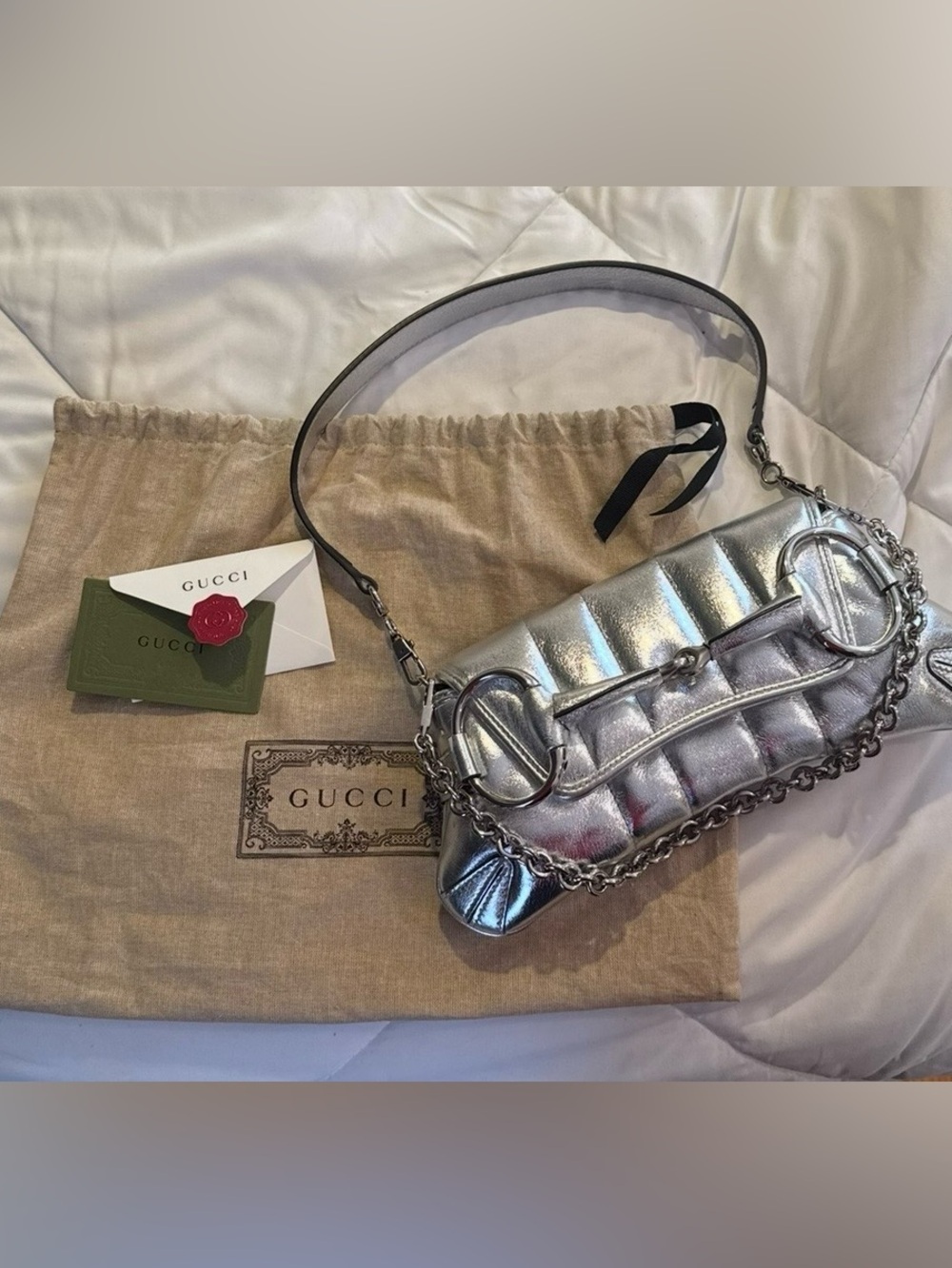 BRAND NEW AUTHENTIC SILVER GUCCI HORSEBIT SHOULDER BAG!